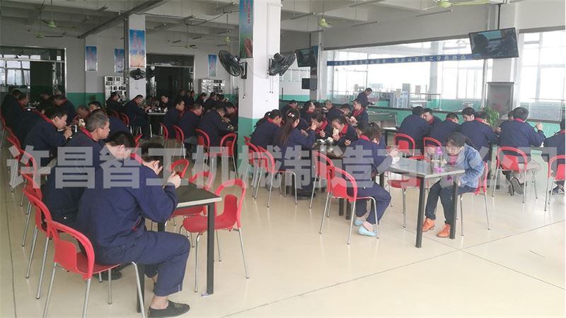 強化“食堂”管理，保障“舌尖”安全 許昌智工餐廳